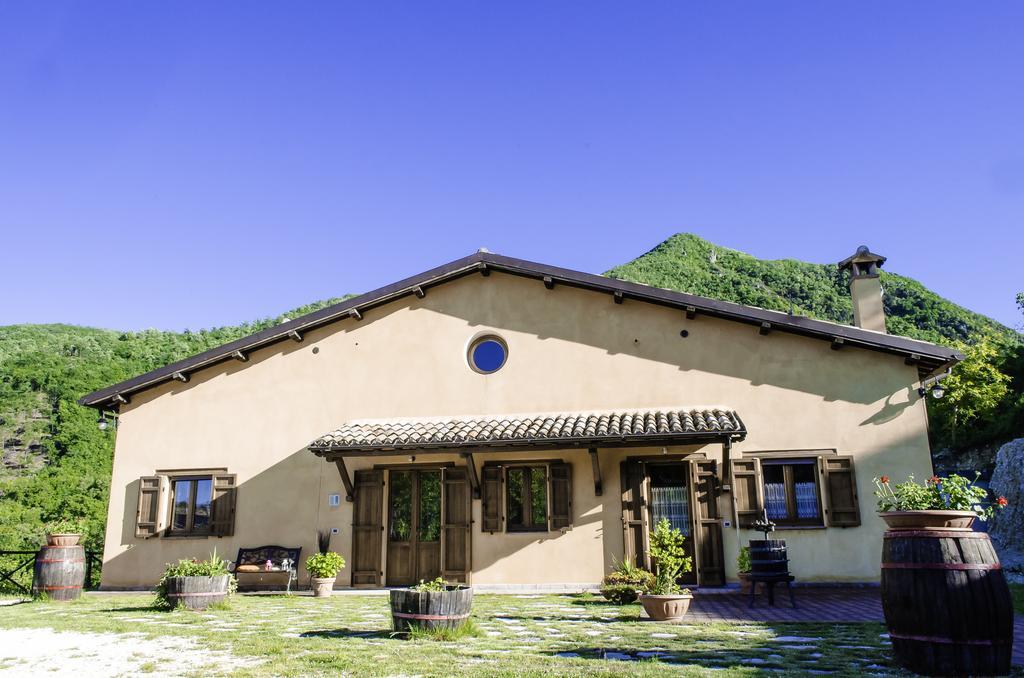 Agriturismo Pompagnano エクステリア 写真