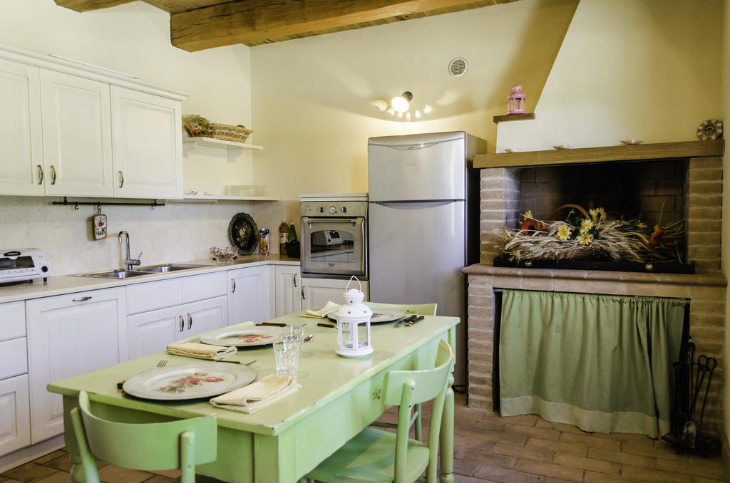 Agriturismo Pompagnano エクステリア 写真