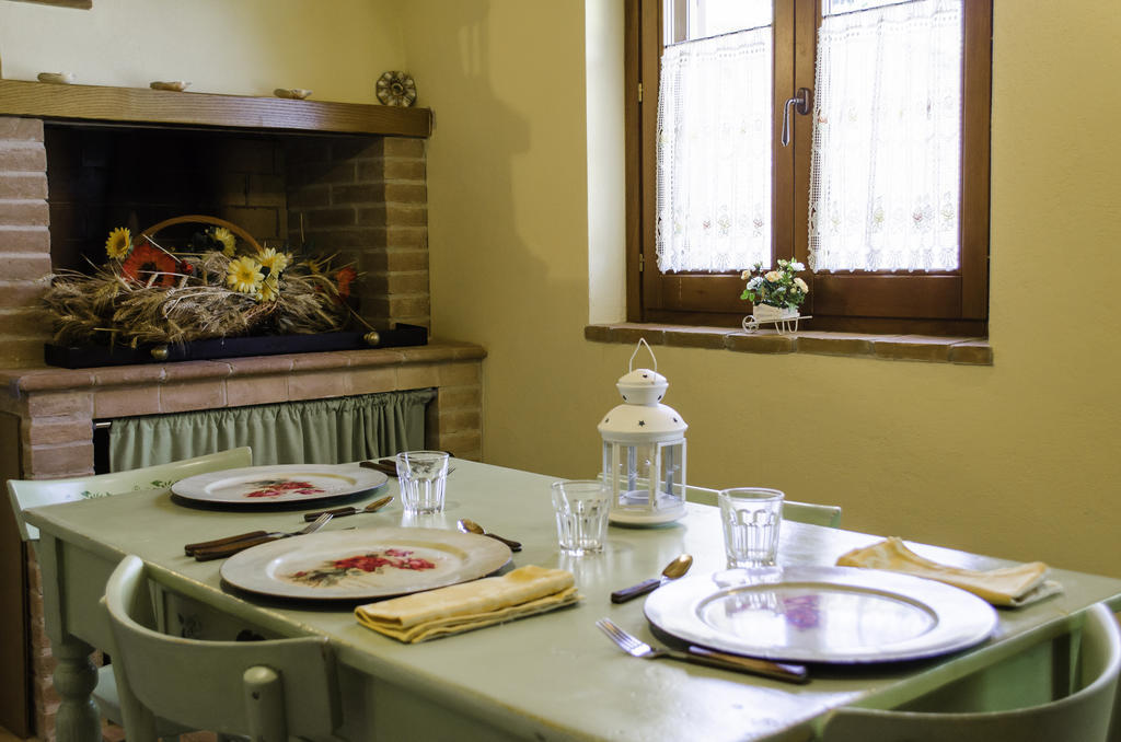Agriturismo Pompagnano エクステリア 写真